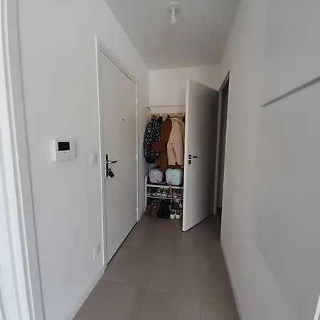 Apartmán T2 Moderne Avec Terrasse Ensoleillee Et Parking Au Centre D'anglet, Proche Des Plages - Fr-1-239-1063 Anglet