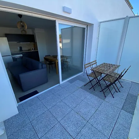T2 Moderne Avec Terrasse Ensoleillee Et Parking Au Centre D'anglet, Proche Des Plages - Fr-1-239-1063 Apartmán *
